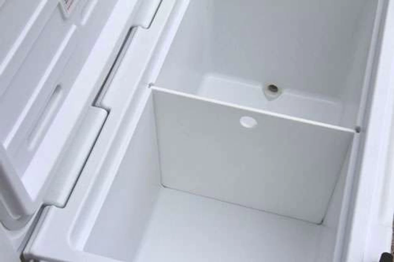 Engel DeepBlue Cooler Dividers 4 Engel DeepBlue Cooler Dividers - Image 2